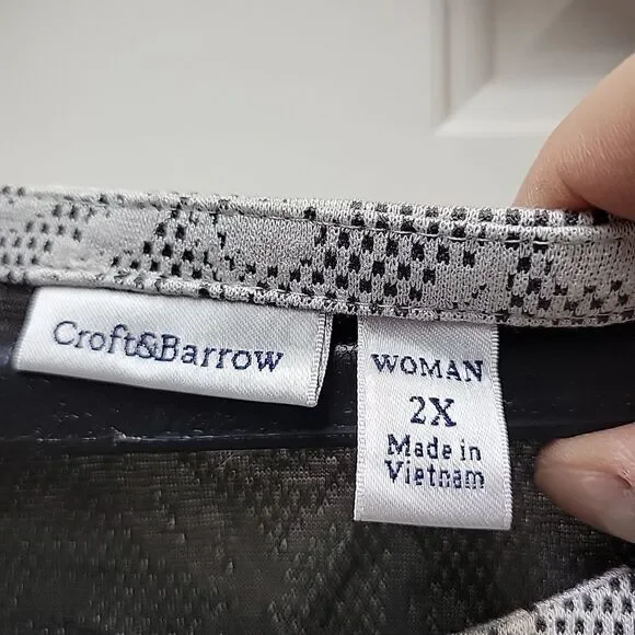 Croft & Barrow Womens Lacy Flower Top Plus Size 2X Stretch Comfortable Classy - Picture 4 of 7